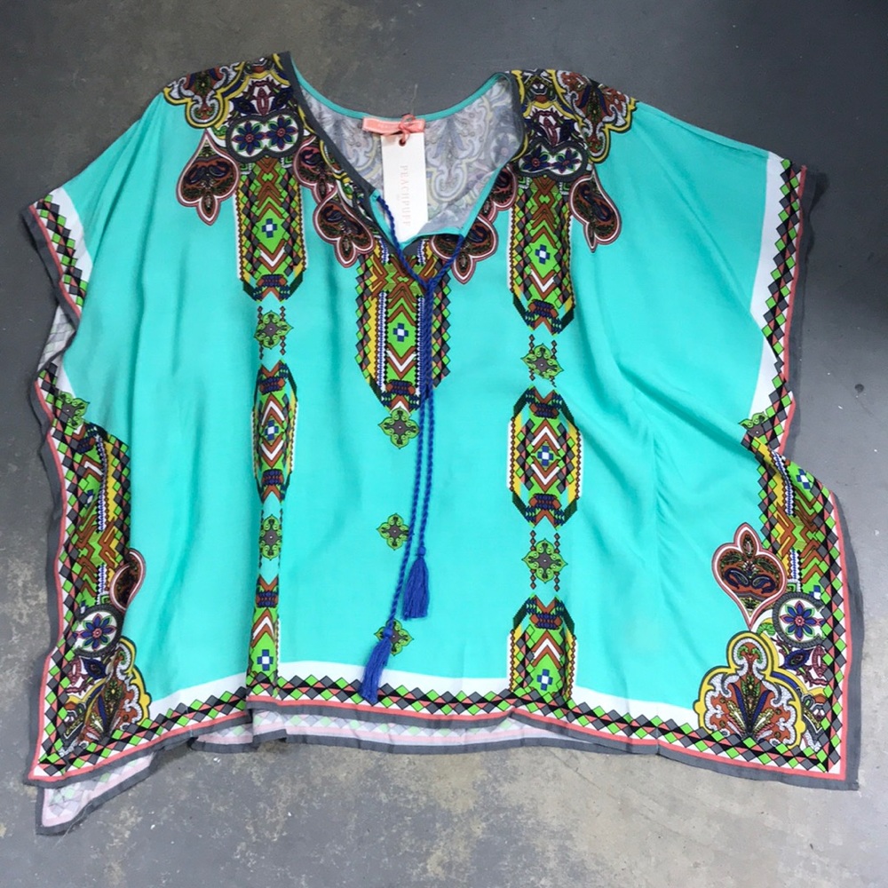 NWT Peachpuff top size small! F4
